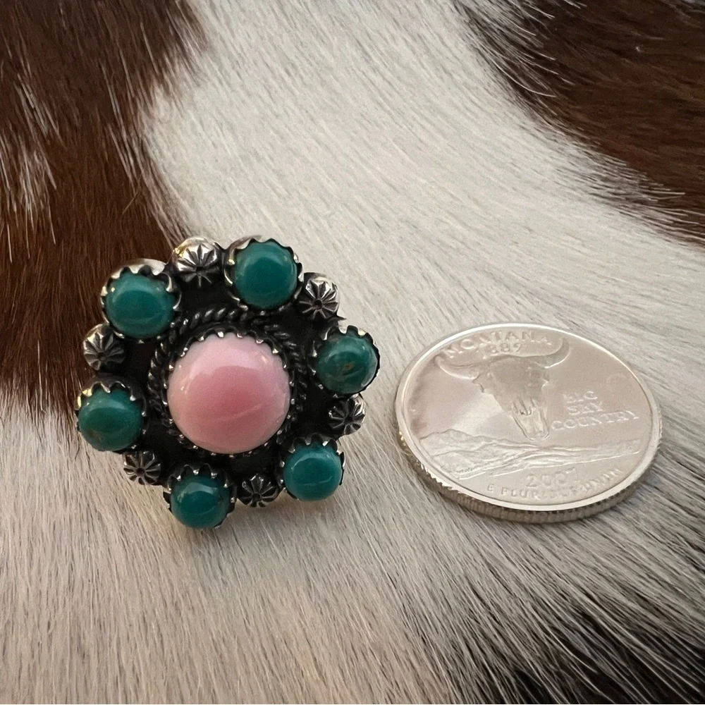 ❤️ Queen Pink Conch & Kingman Turquoise 925 Navajo Style Cluster Ring Size 6.75